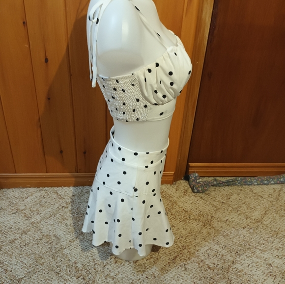 Size Xs forever 21 Crop top an shorts - Picture 3 of 13